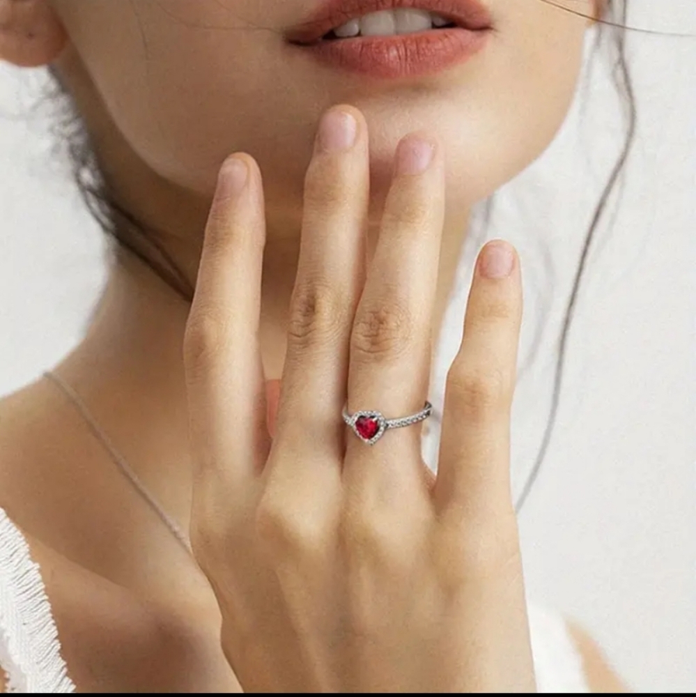 925 Sterling Silver Red Love Shaped Faux Gemstone Wedding Ring. - Picture 4 of 5